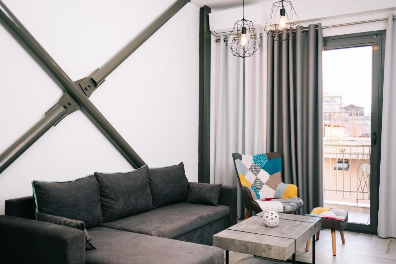 Volos Suites Center Екстериор снимка