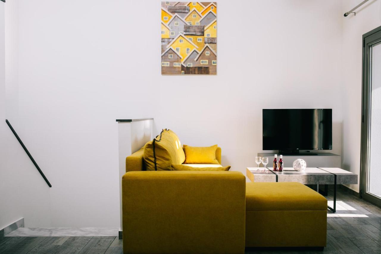 Volos Suites Center Екстериор снимка
